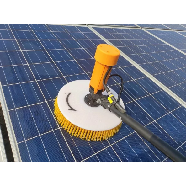 Perie simpla de curatat panouri fotovoltaice cu cablu de alimentare, motor cu perii si maner telescopic pana la 7.5 m