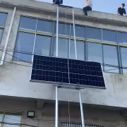 Lift electric din otel cu carucior mobil si telecomanda pentru ridicare panouri solare fotovoltaice maxim 12 m